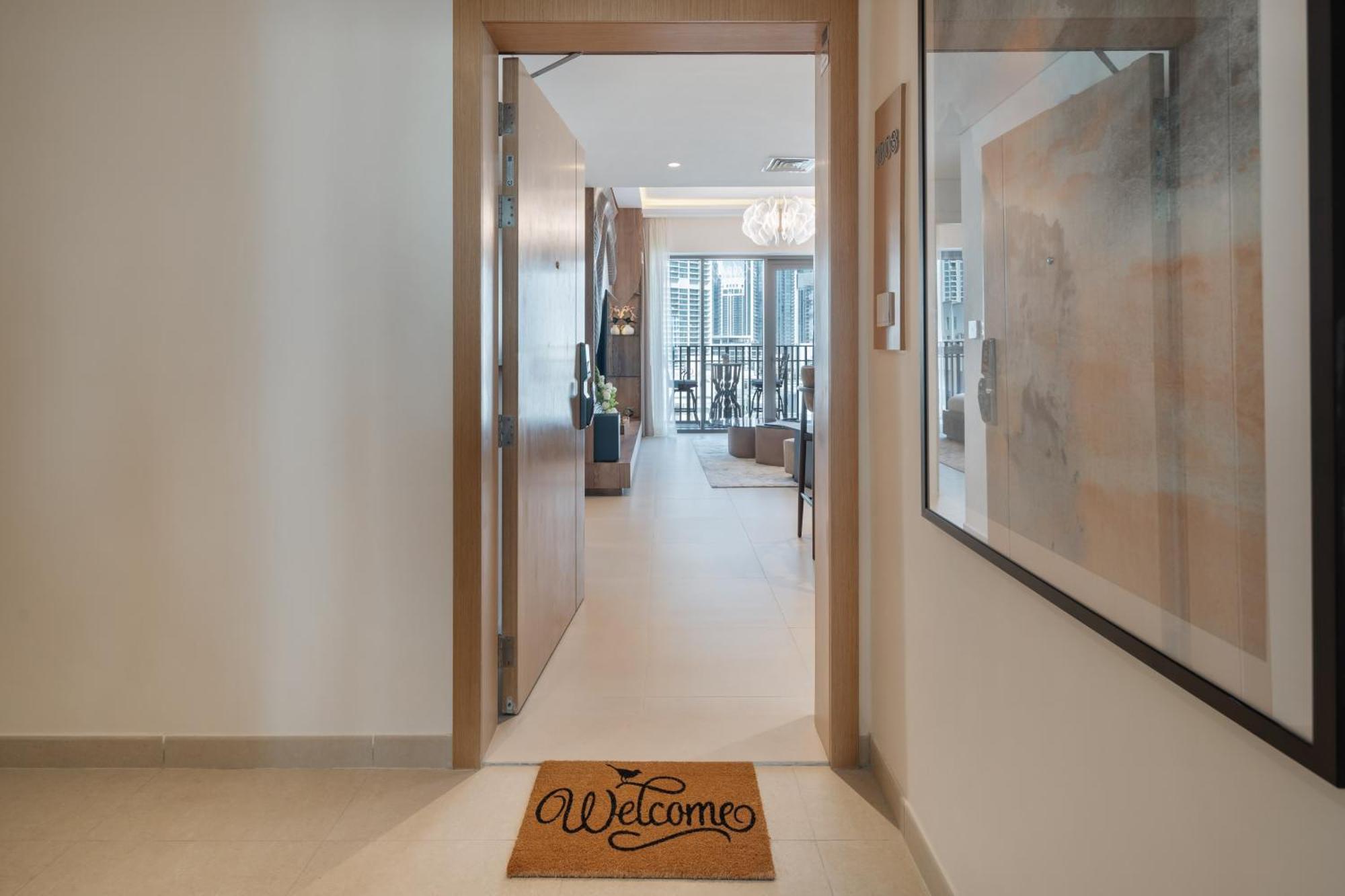 Qua Serenity Poolside With Community Views Apartment *