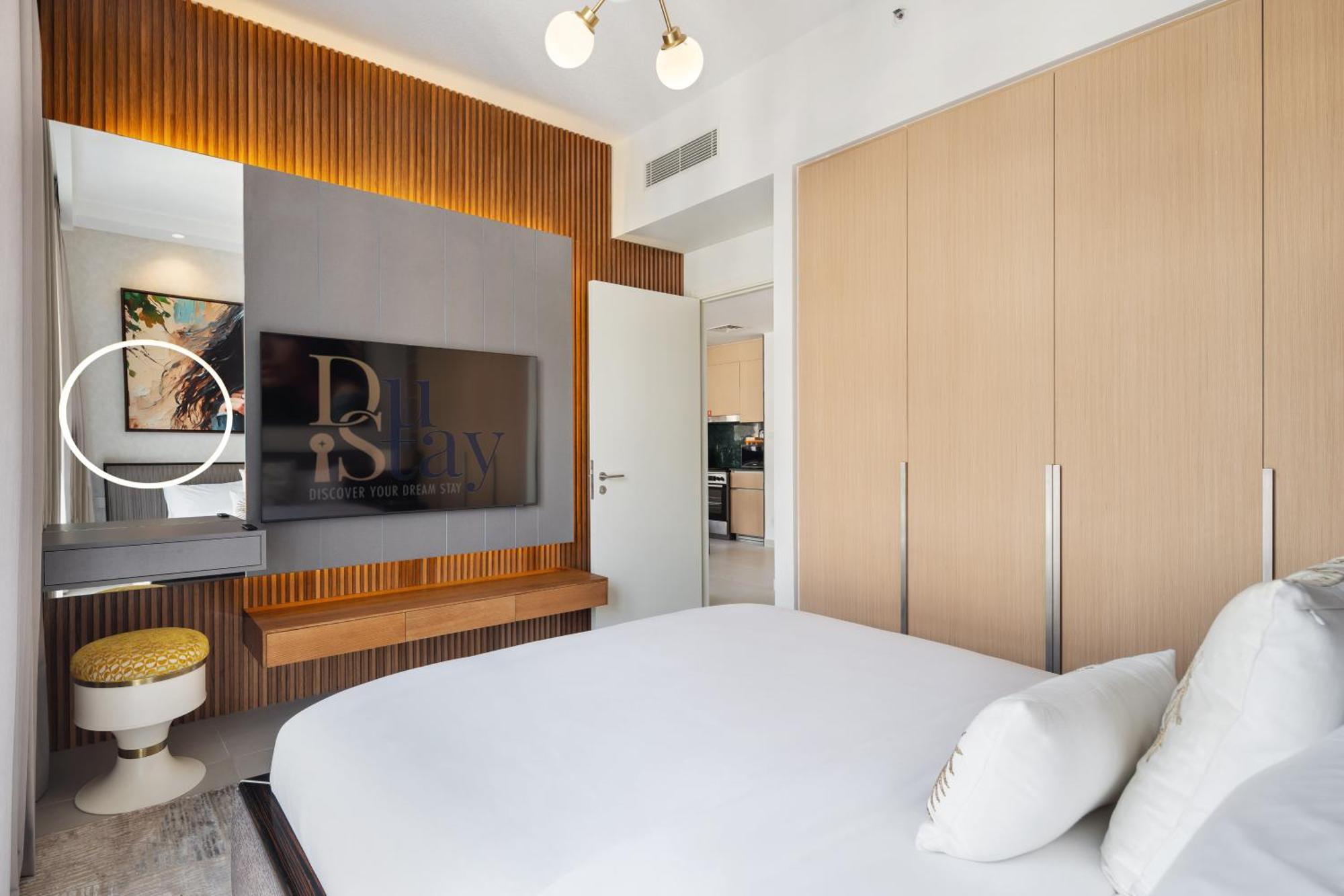 Qua Serenity Poolside With Community Views Apartment